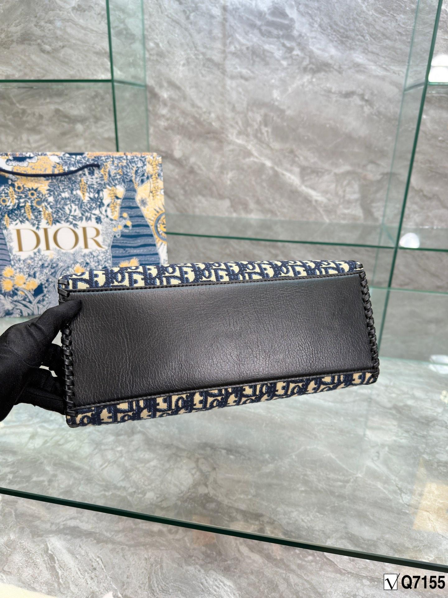 Replica Dior Bag 33*27CM