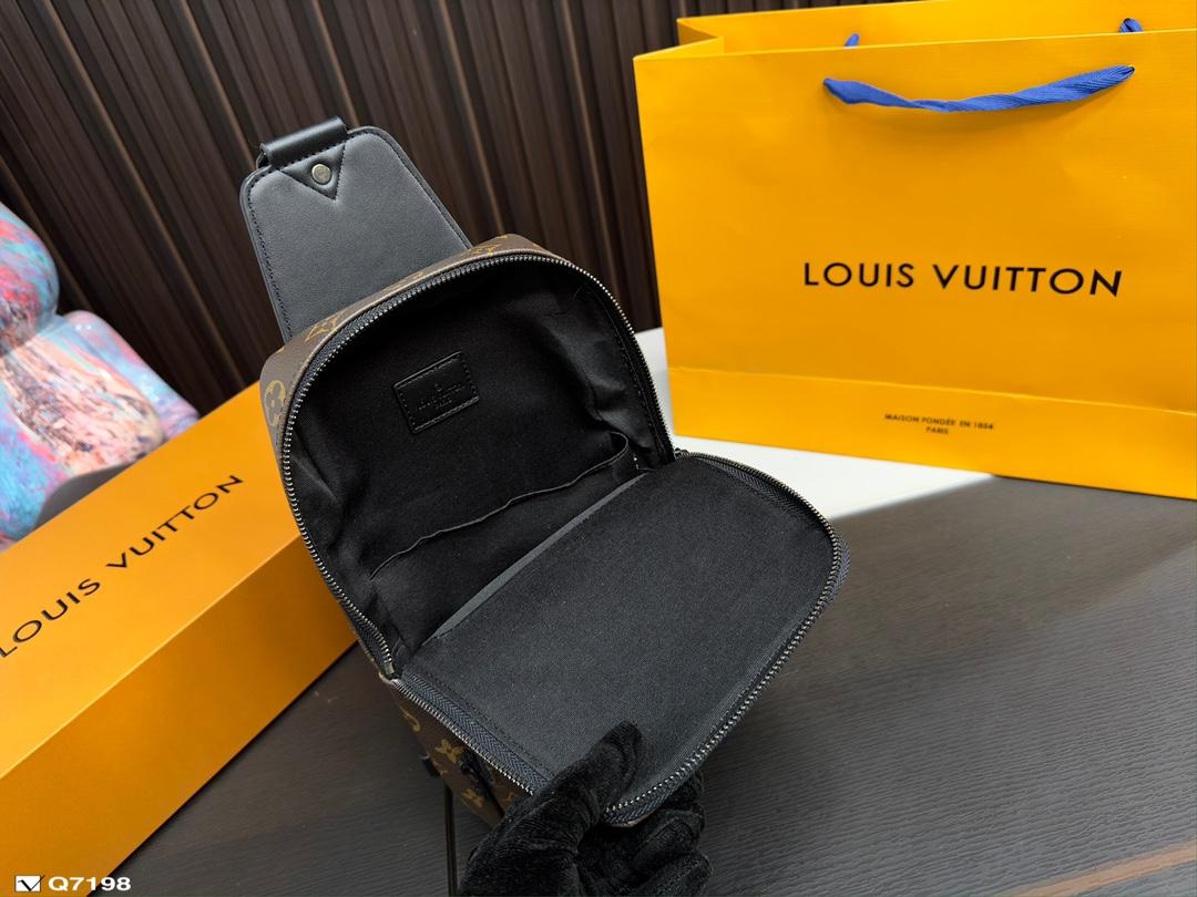 Replica Louis Vuitton Bag 18*CM