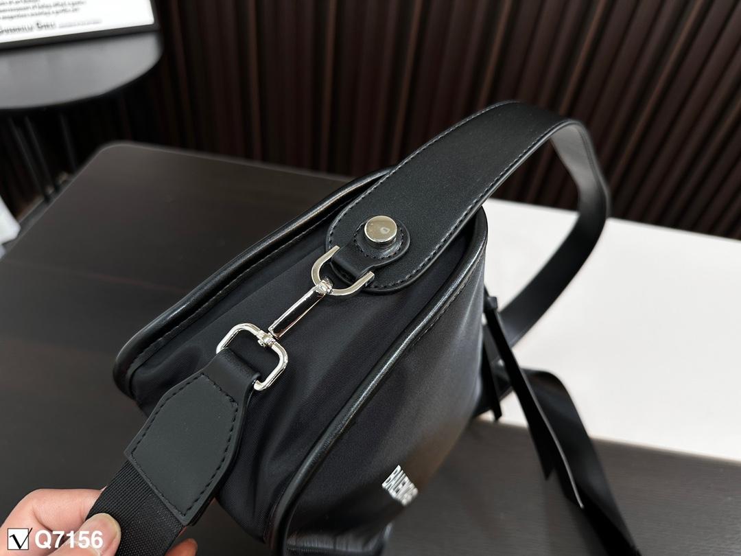 Replica Balenciaga Bag 26*18CM