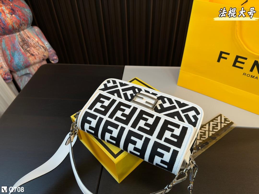 Replica Fendi Bag 14*27CM