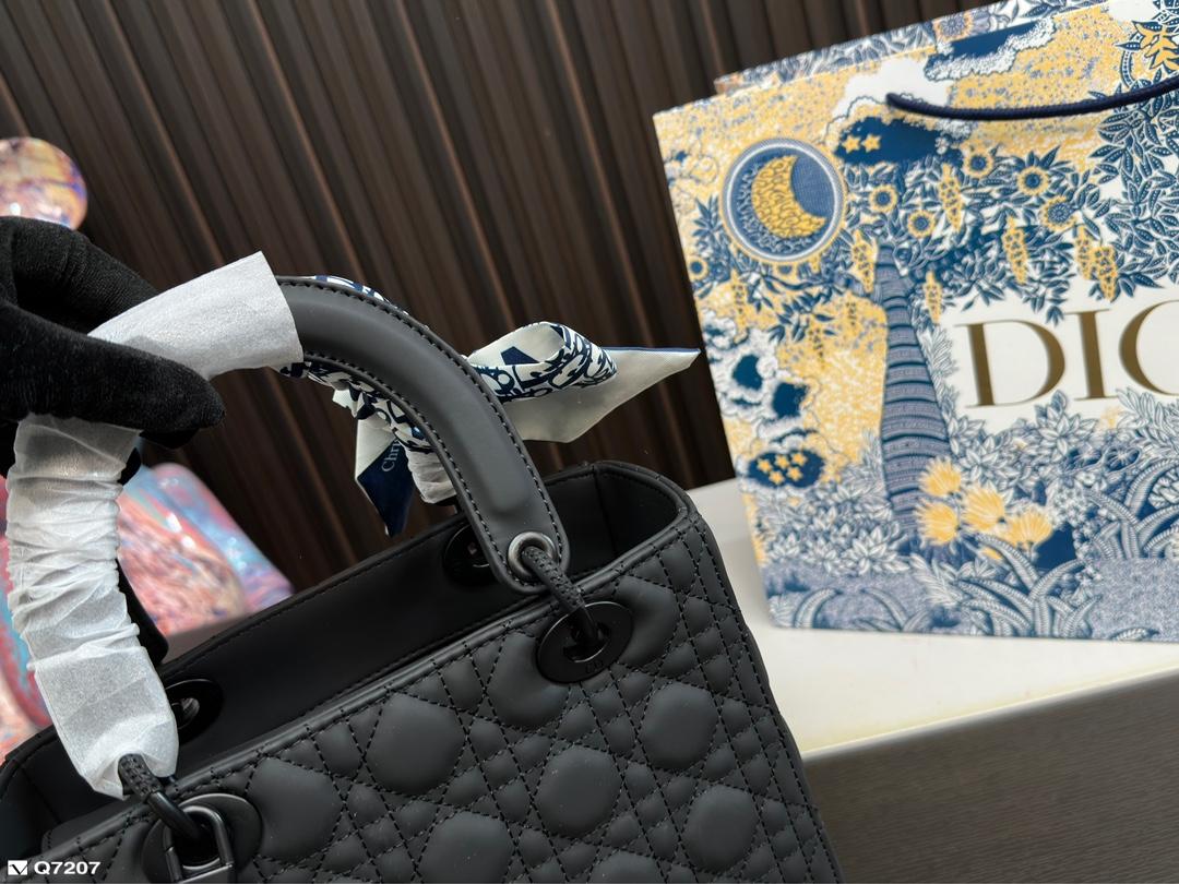 Replica Dior Bag 23*20CM