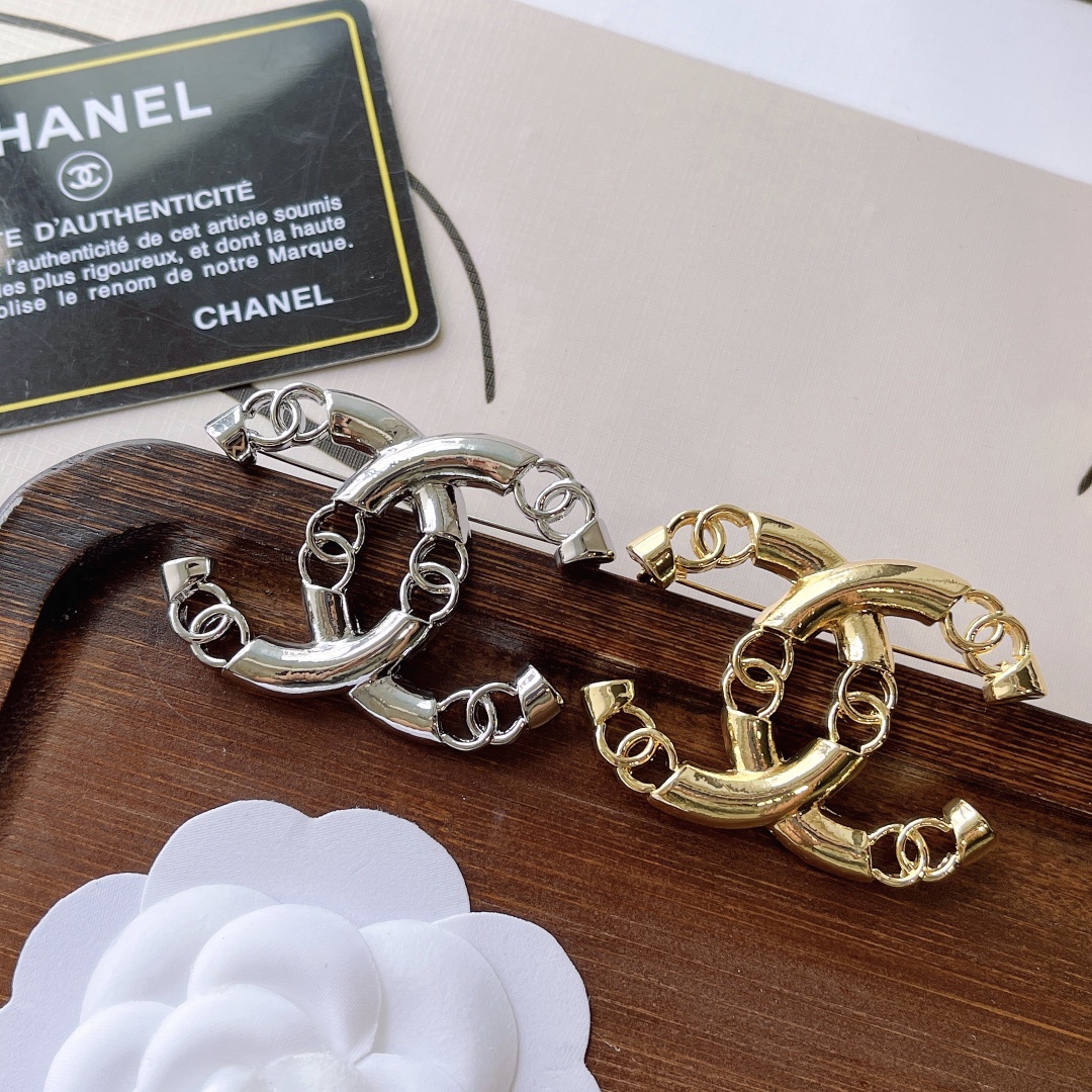 Replica CHANEL Brooch