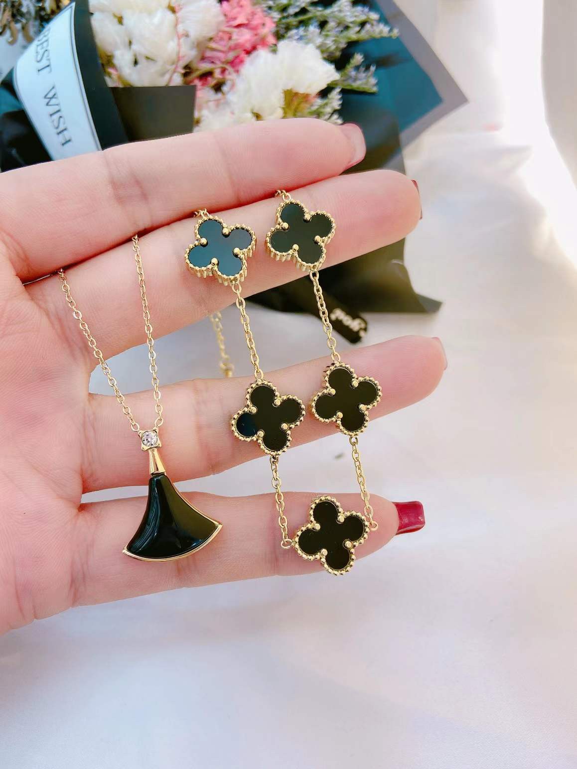Replica VanCleef Arpels Necklace