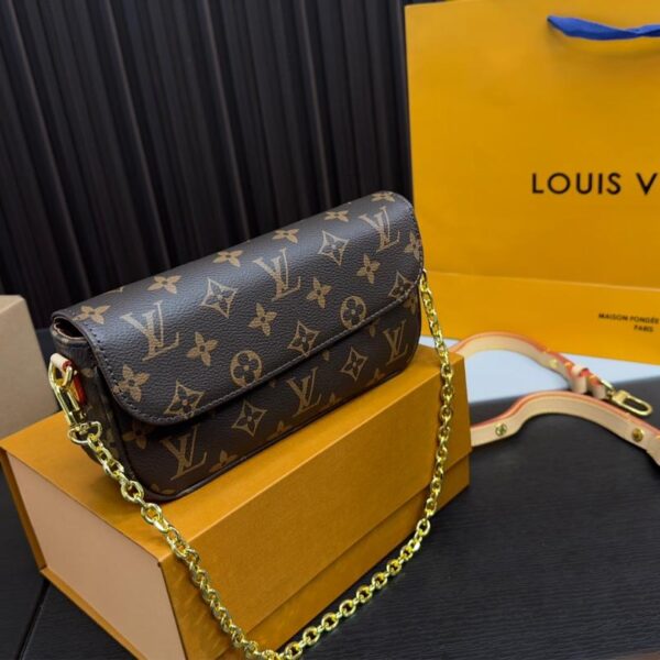 Replica Louis Vuitton Bag 11*21CM