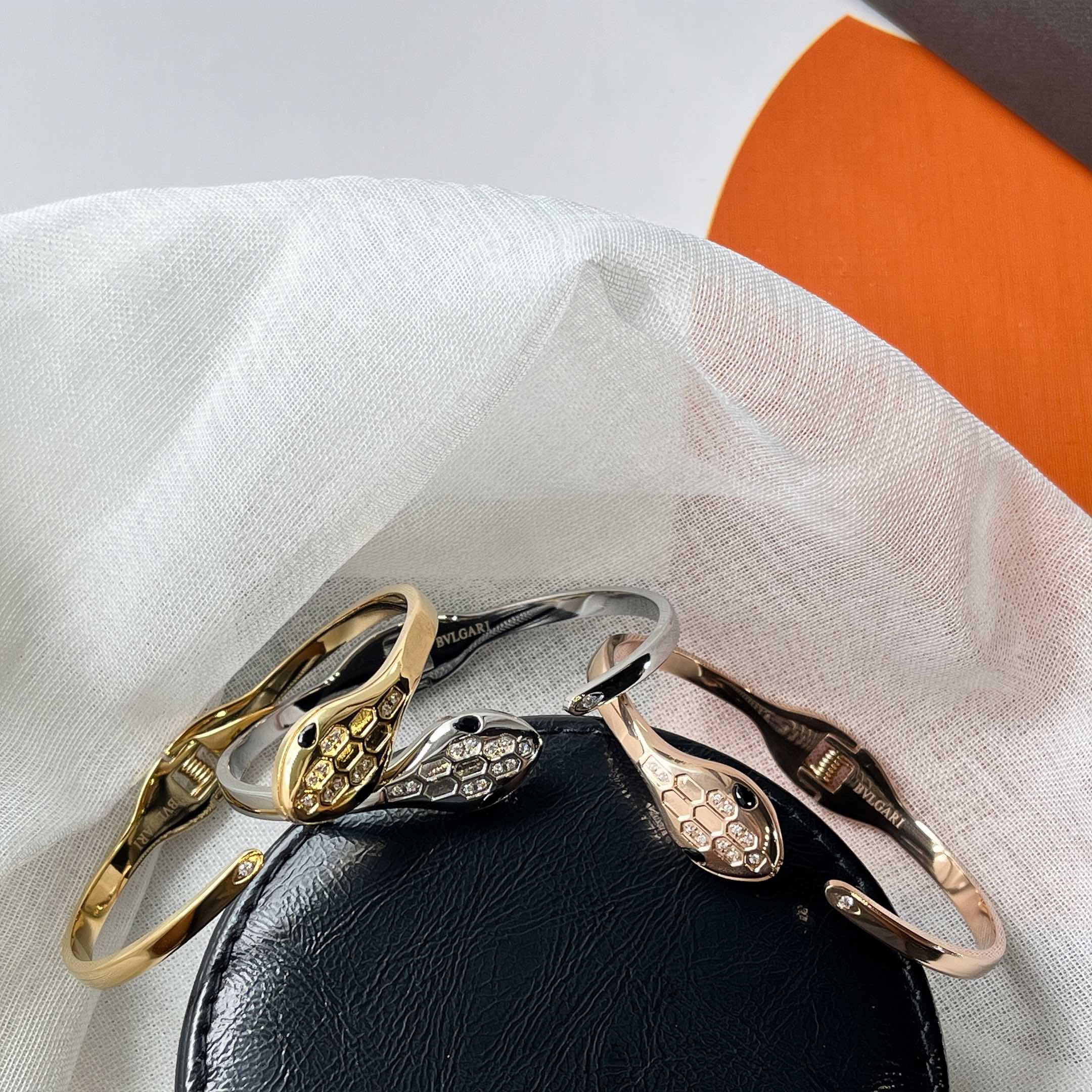 Replica BVLGARI Bangle