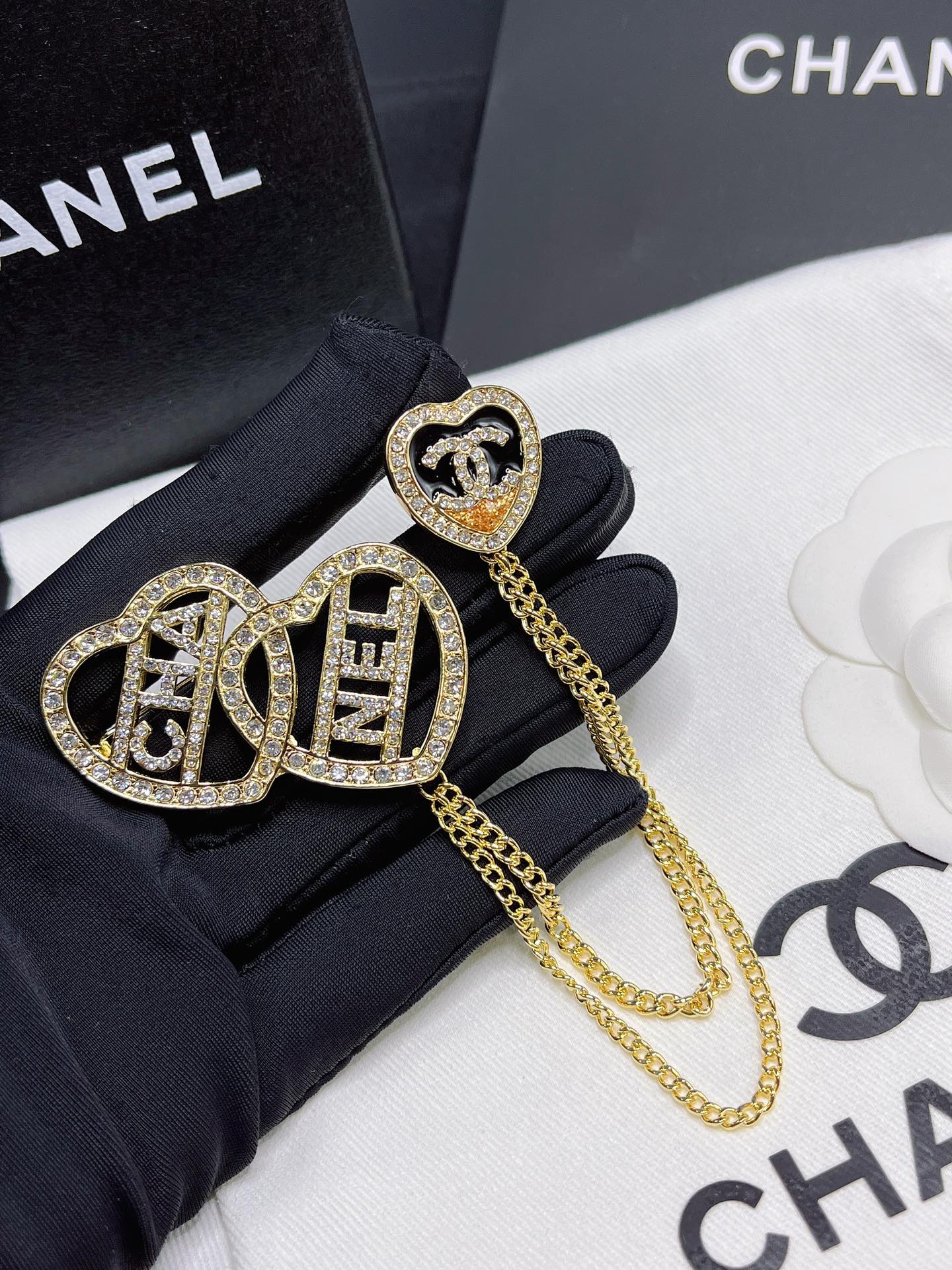 Replica CHANEL Brooch