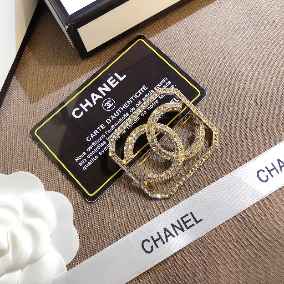 Replica CHANEL Brooch