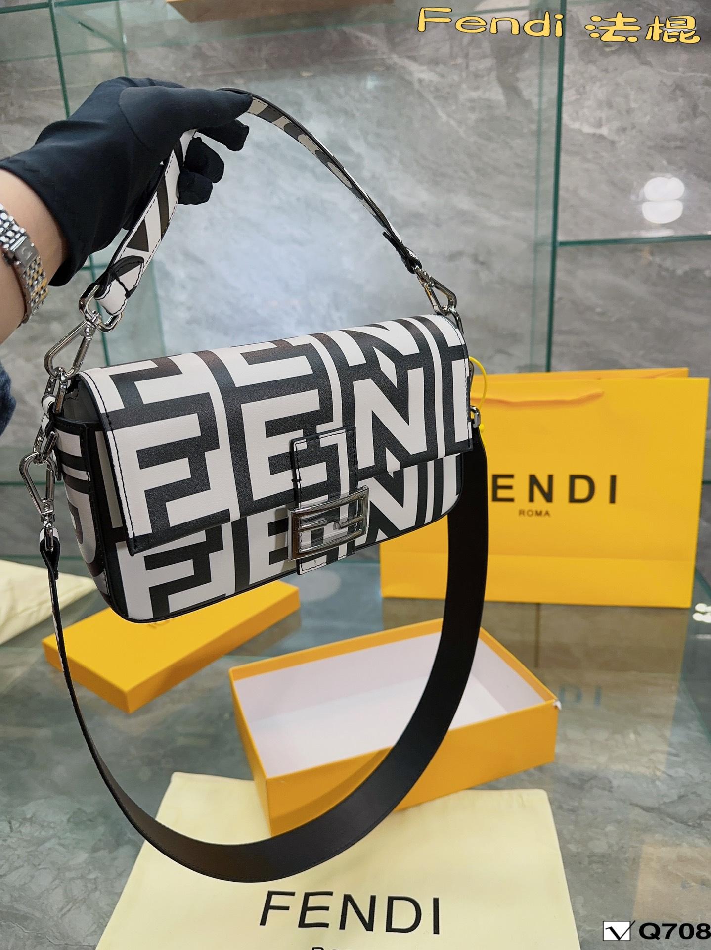 Replica Fendi Bag 26*19CM