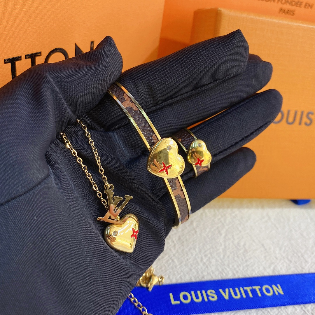 Replica LOUIS VUITTON Ring
