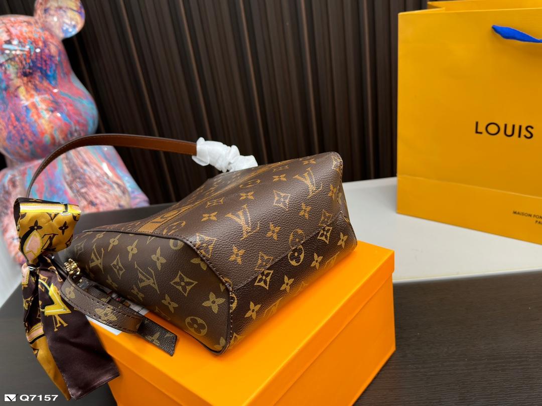 Replica Louis Vuitton Bag 22*18CM