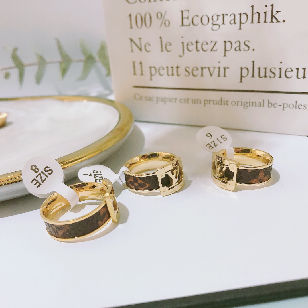 Replica LOUIS VUITTON Ring