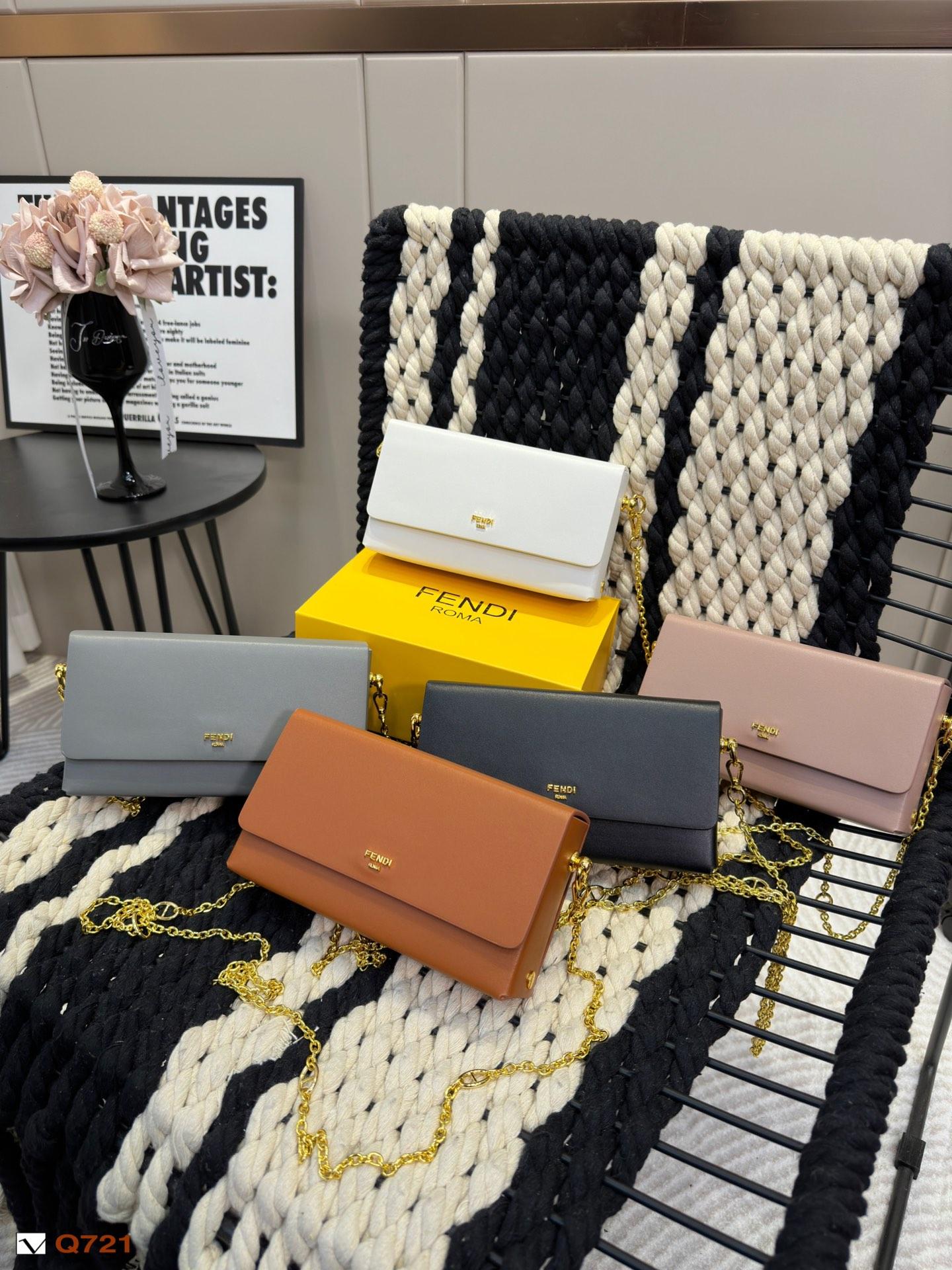 Replica Fendi Bag 20*10CM