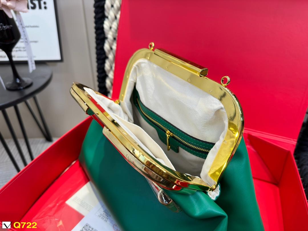 Replica Valentino Bag 38*23CM