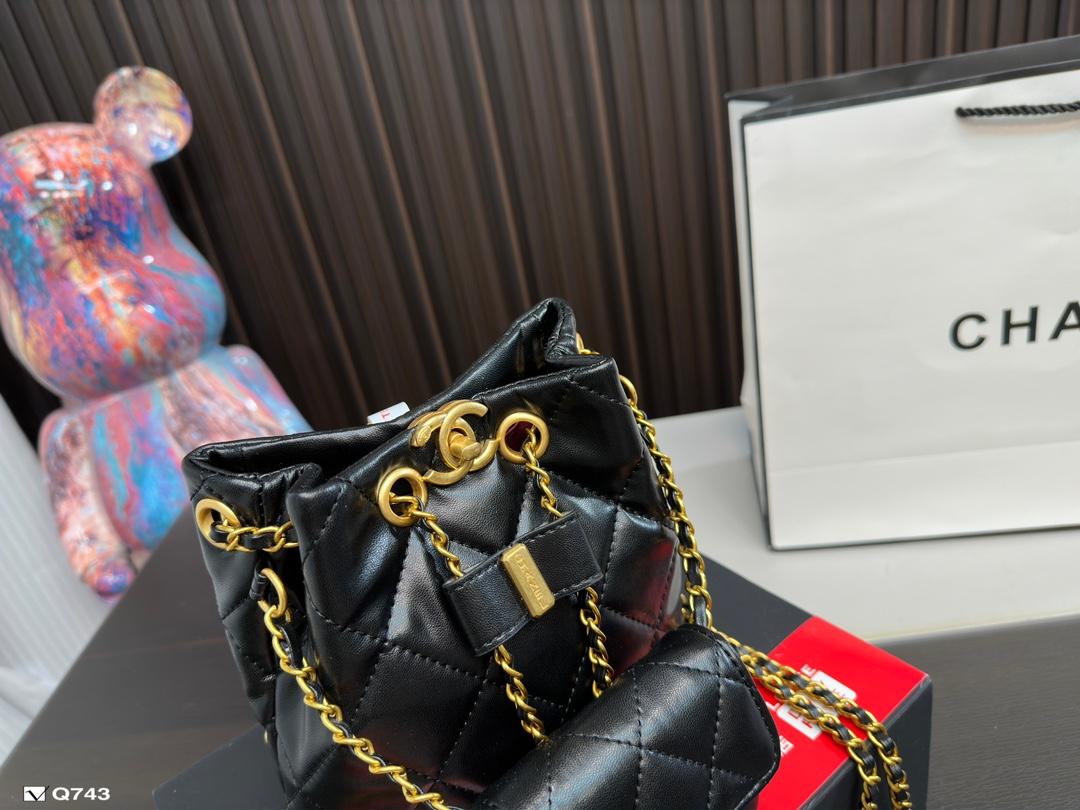 Replica Chanel Bag 18*18CM