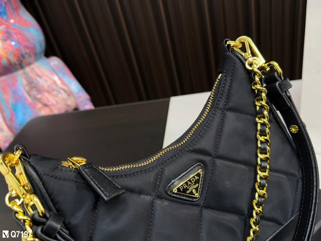 Replica Prada Bag 11*21CM