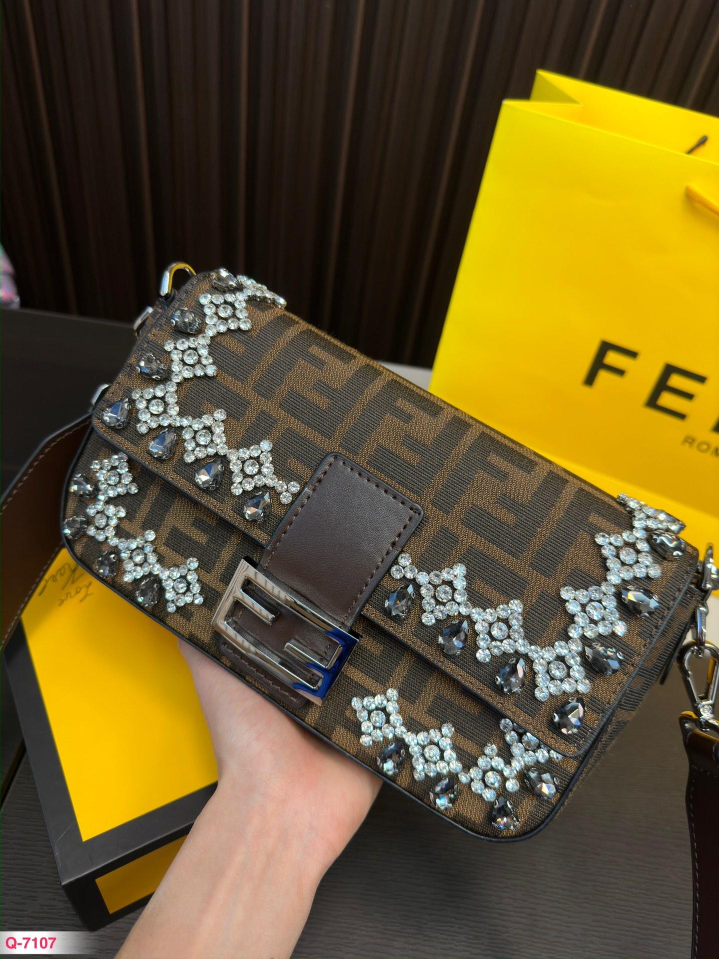 Replica Fendi Bag 15*25CM