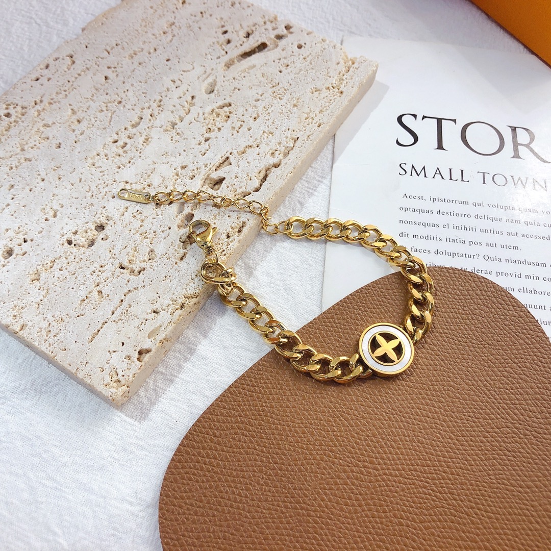 Replica LOUIS VUITTON Bracelet