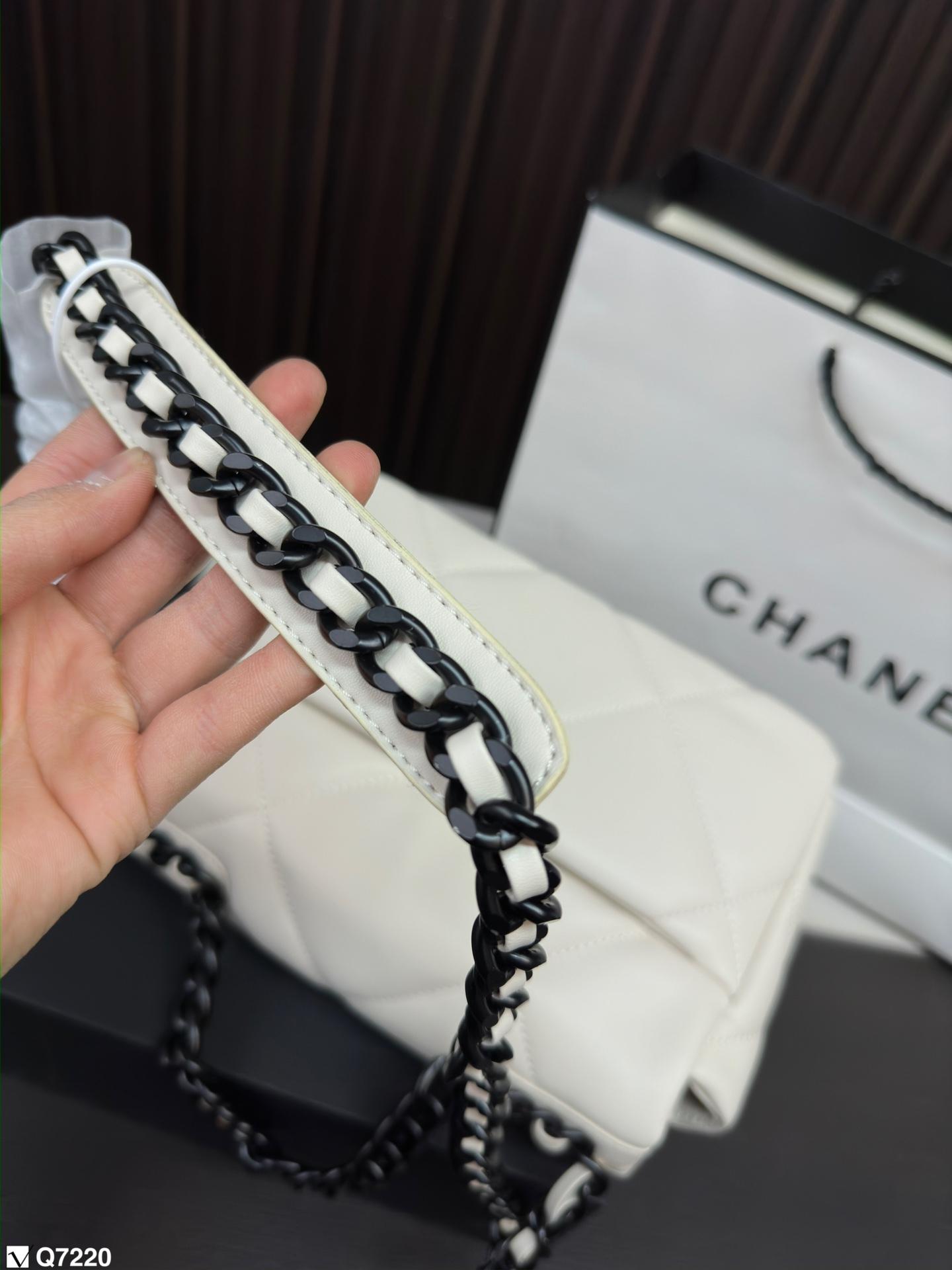 Replica Chanel Bag 17*25CM