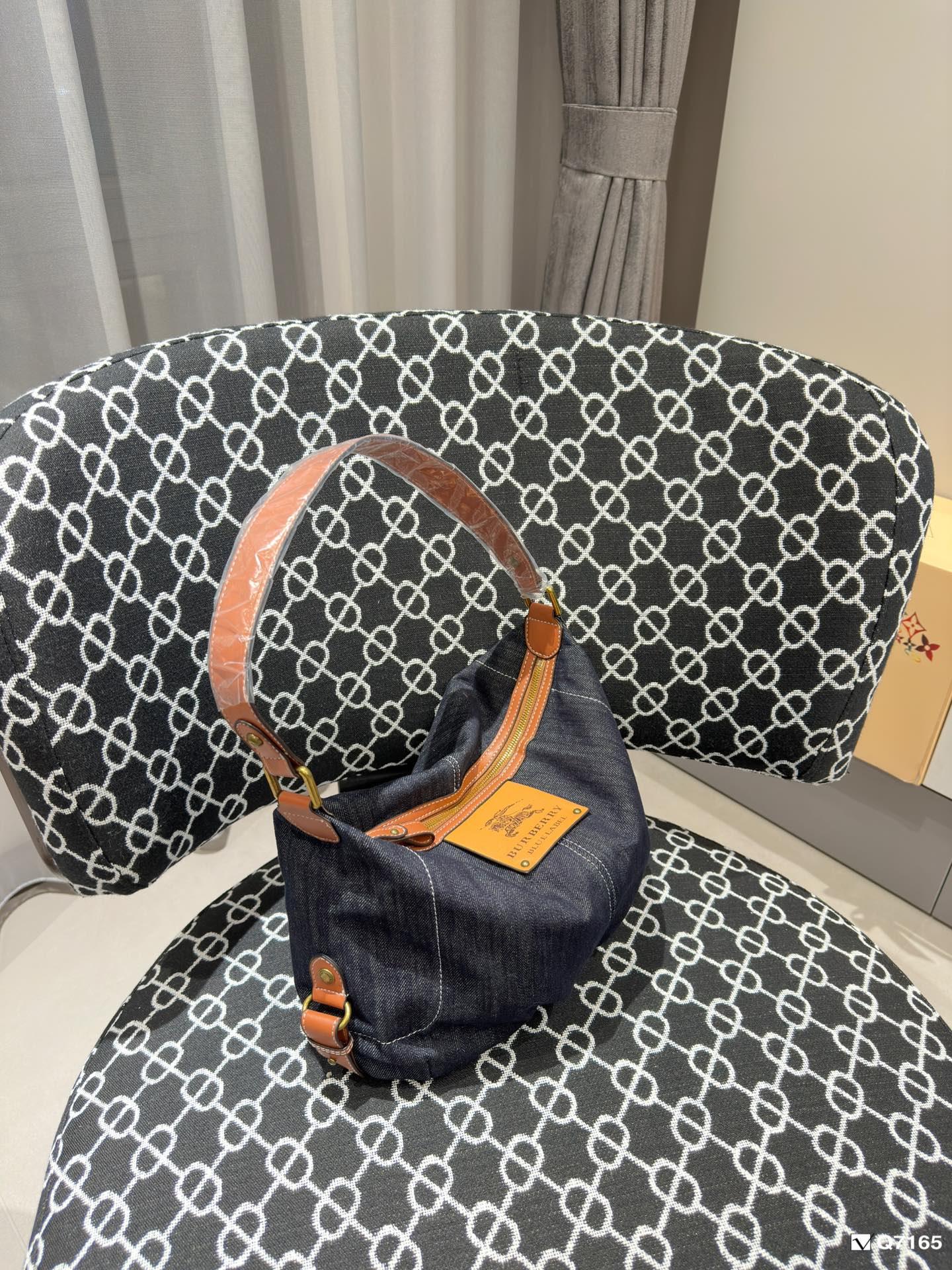 Replica Burberry Bag 26*22CM
