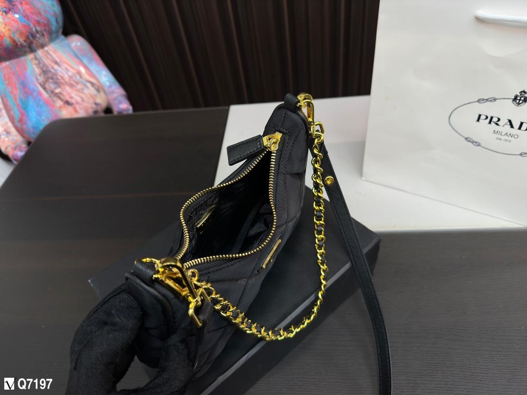 Replica Prada Bag 11*21CM
