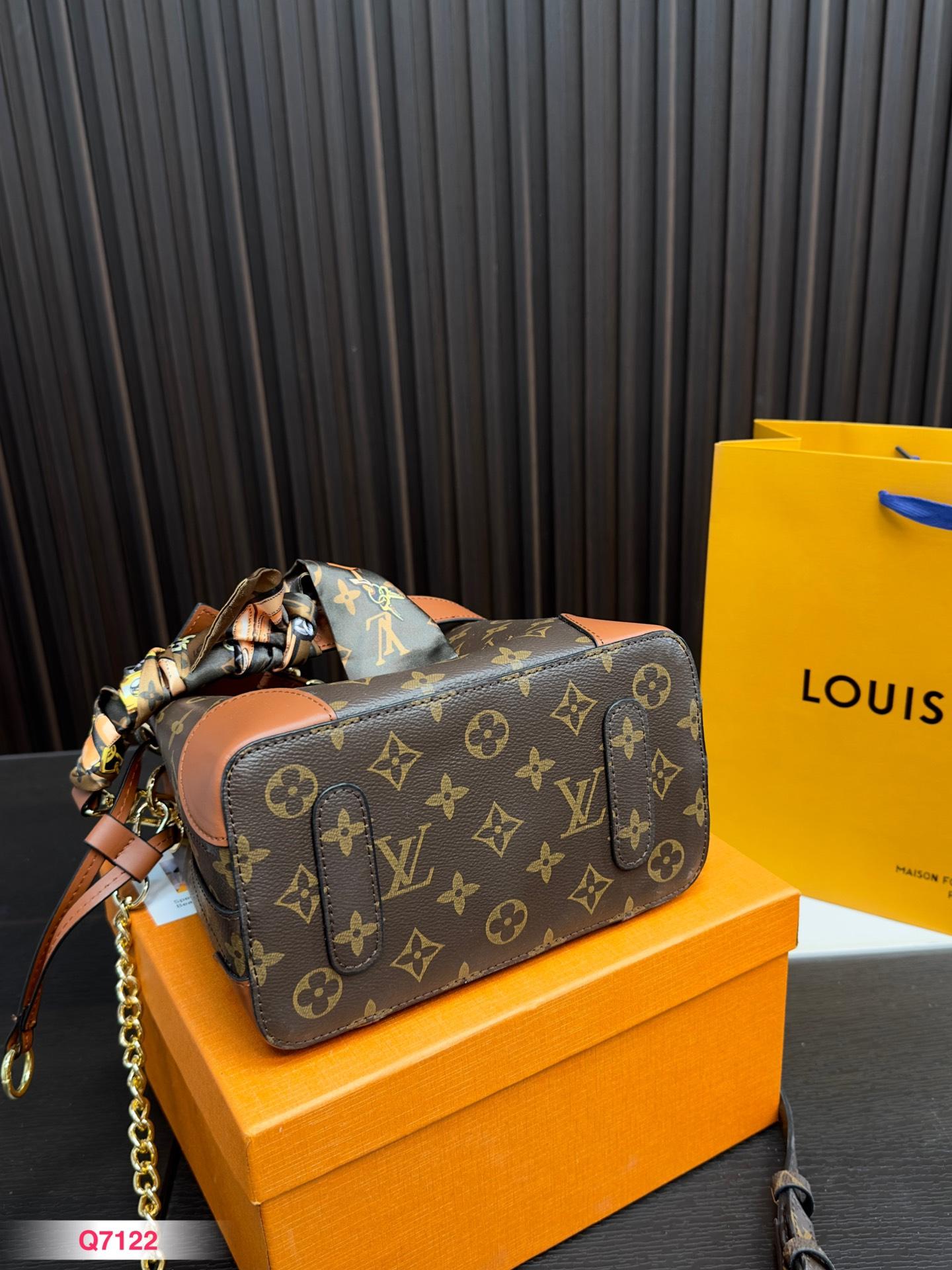 Replica Louis Vuitton Bag 19*20CM