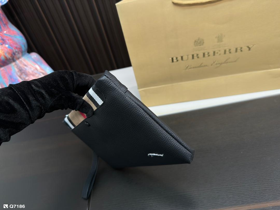 Replica Burberry Bag 17*27CM