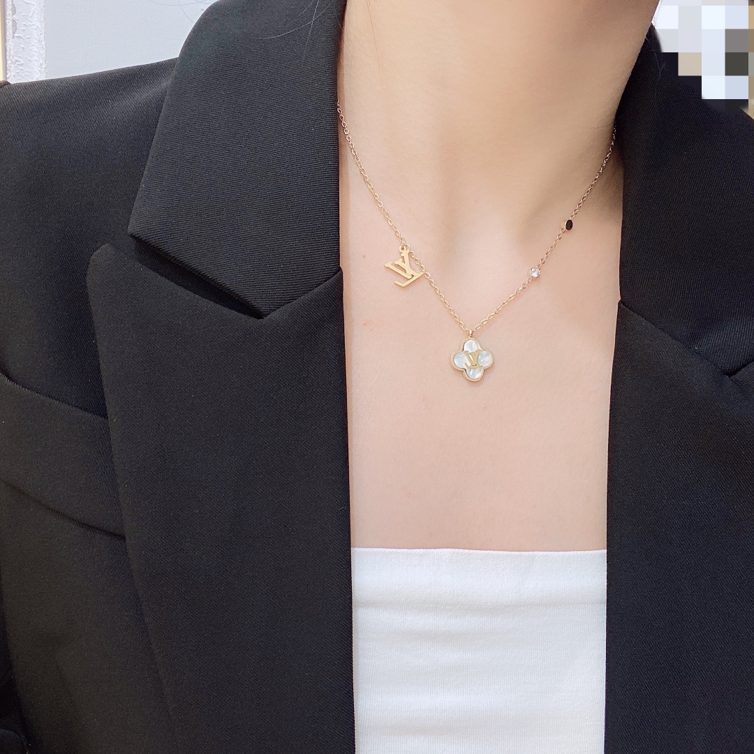 Replica LOUIS VUITTON Necklace