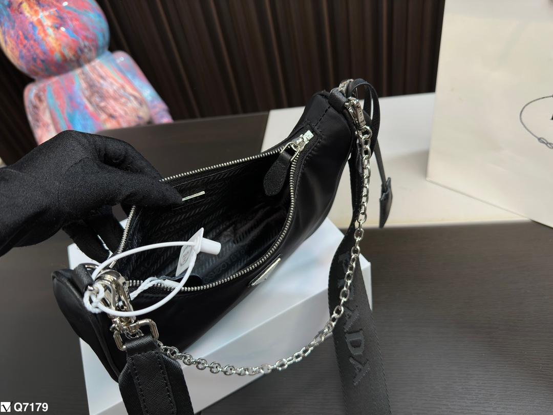 Replica Prada Bag 12*25CM
