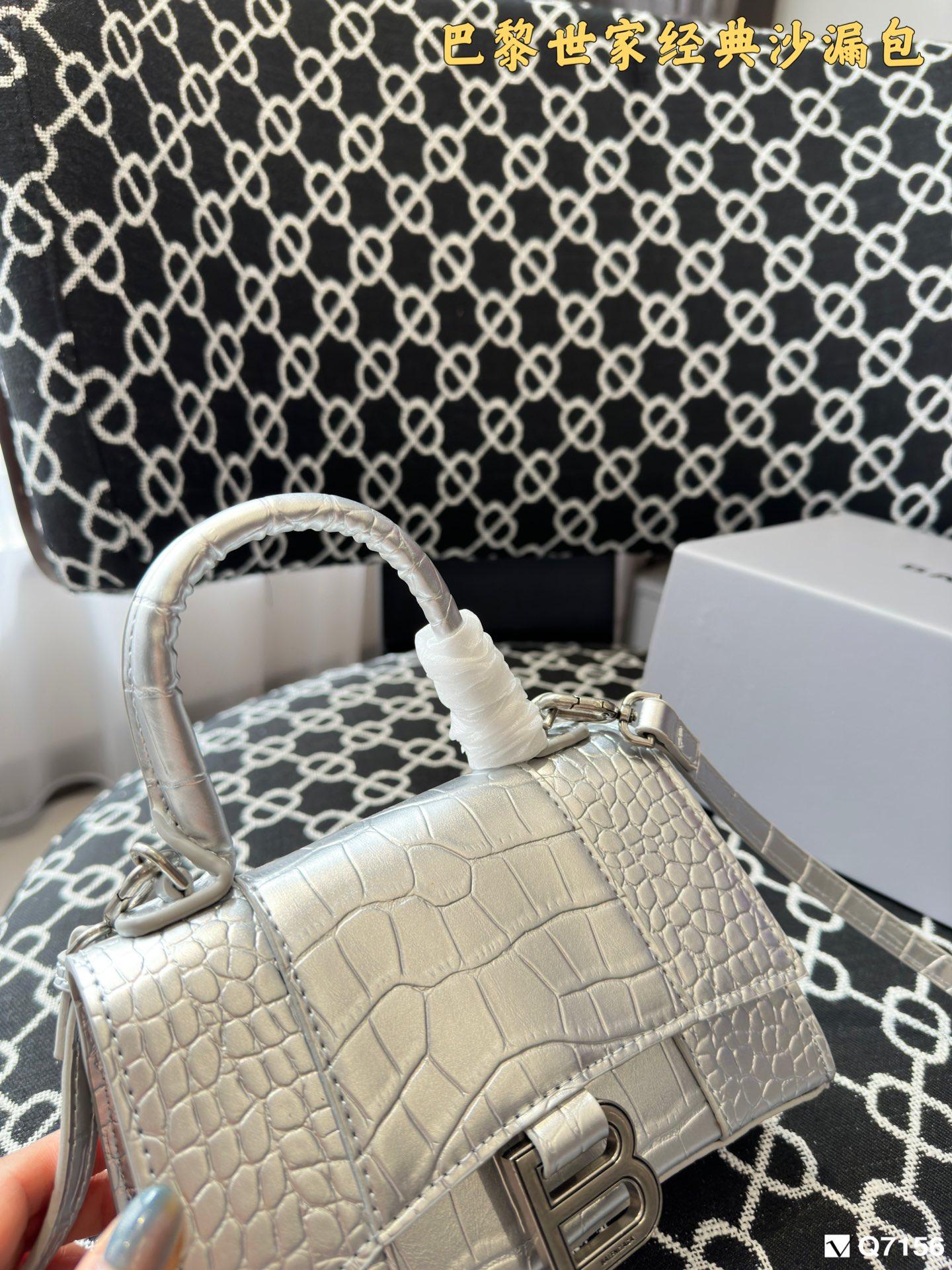 Replica Balenciaga Bag  23*10*14CM /19*8*12CM