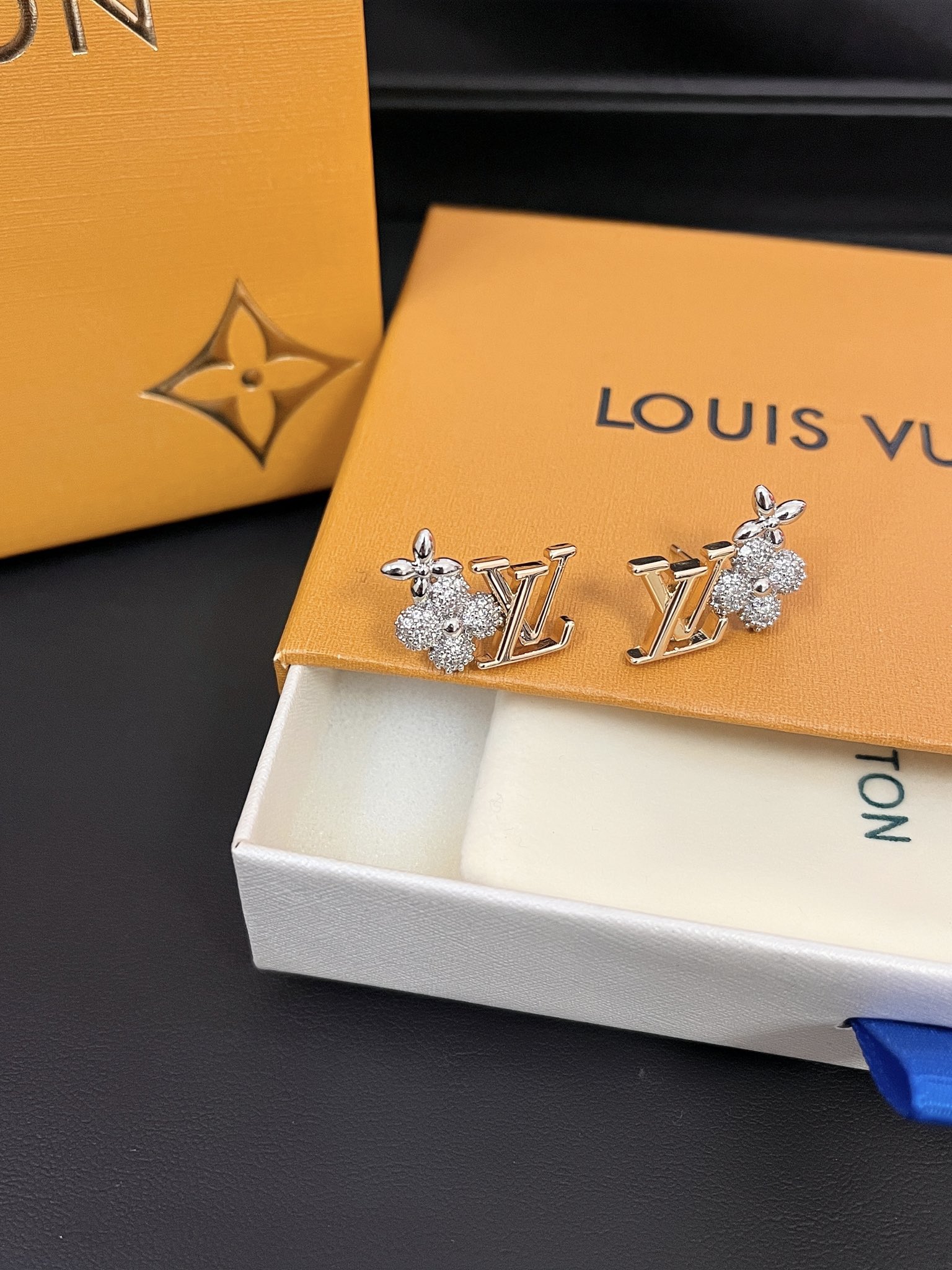 Replica LOUIS VUITTON Earring
