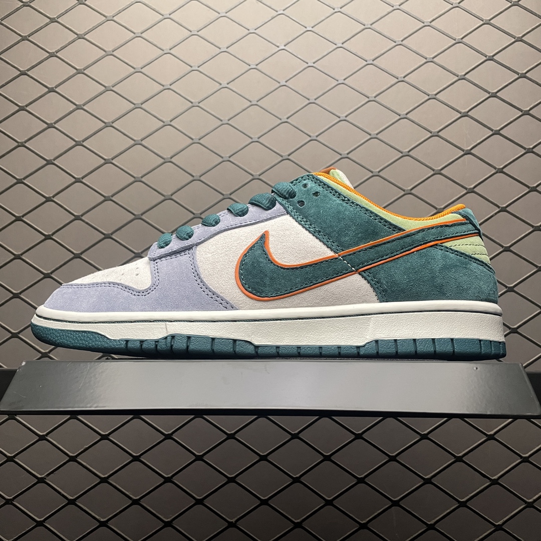 Replica Nike Dunk SB Shoe Otomo Katsuhiro x Nike Dunk Low LF0039-022 SIZE 36-46