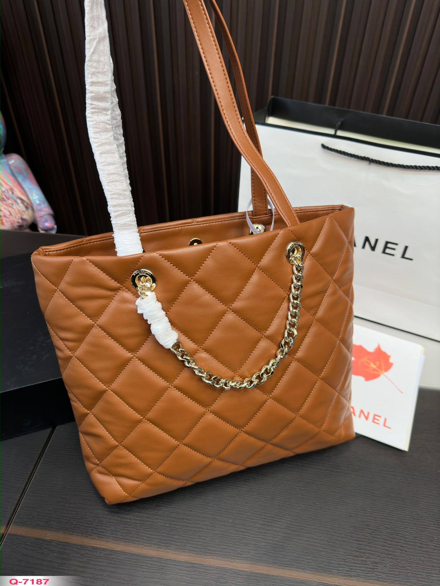 Replica Chanel Bag 33*31CM