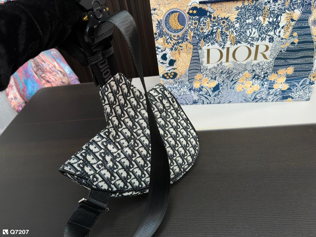 Replica Dior Bag 18*25CM