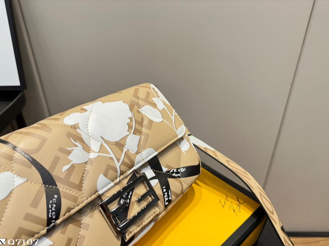 Replica Fendi Bag 24.5*15CM