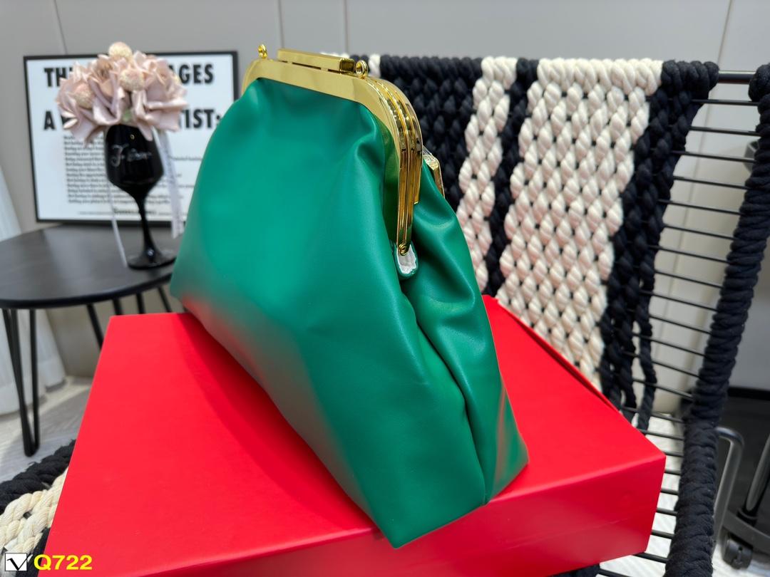 Replica Valentino Bag 38*23CM