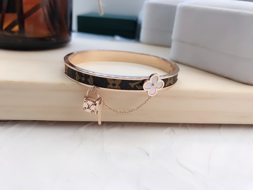 Replica LOUIS VUITTON Bangle