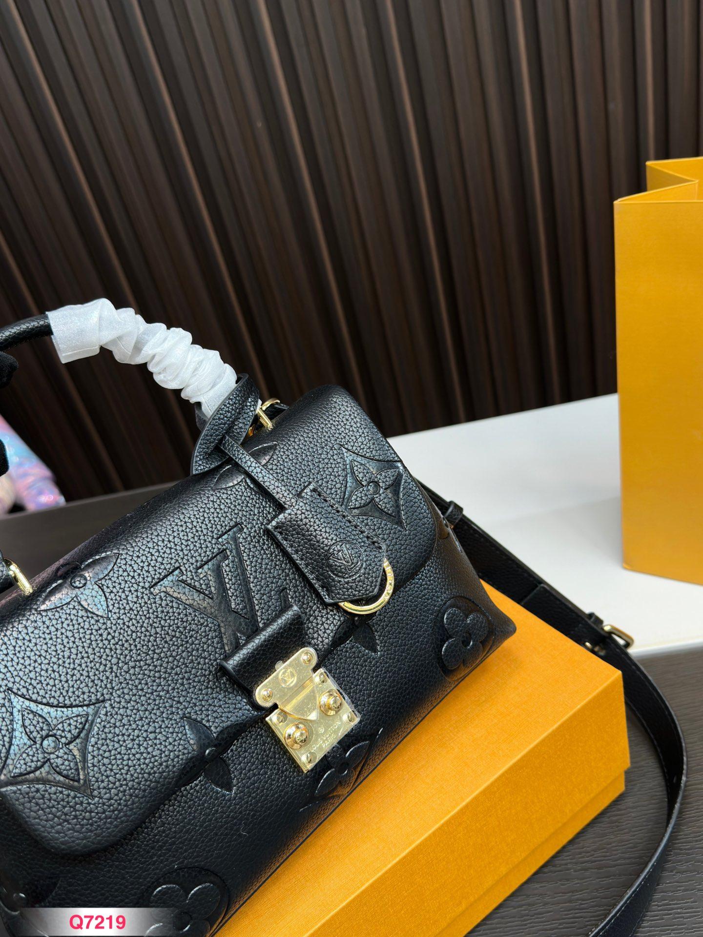 Replica Louis Vuitton Bag 24*15CM
