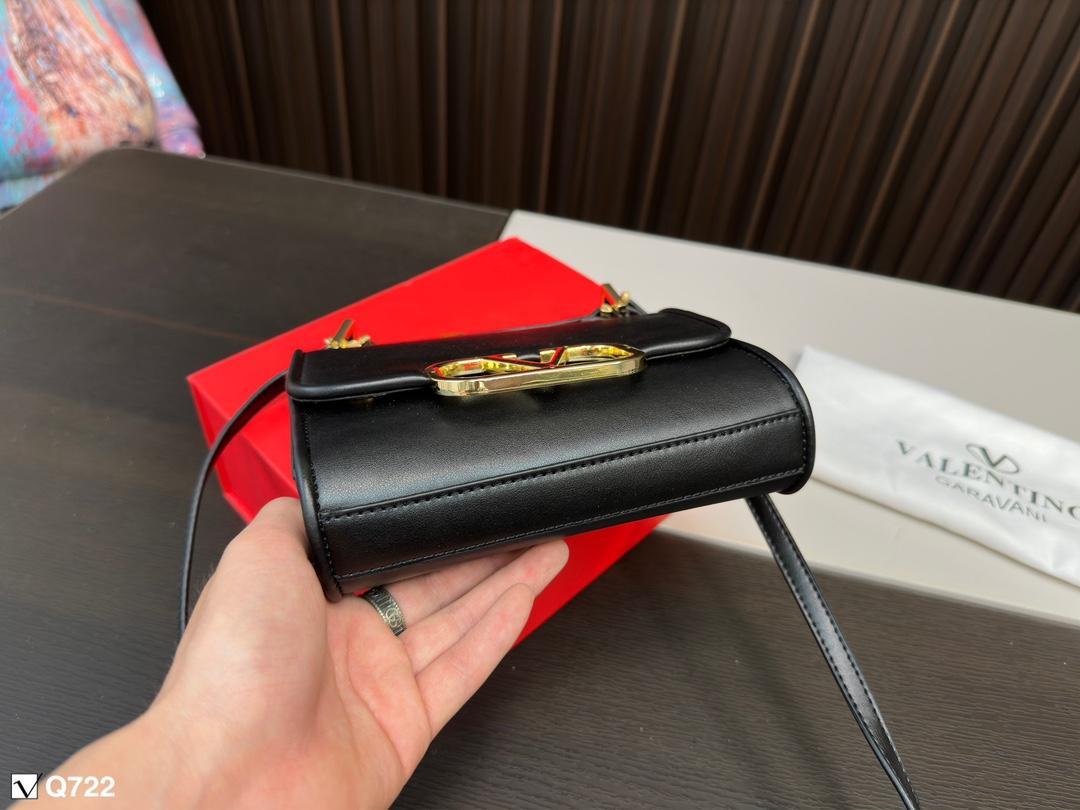 Replica Valentino Bag 18*15CM