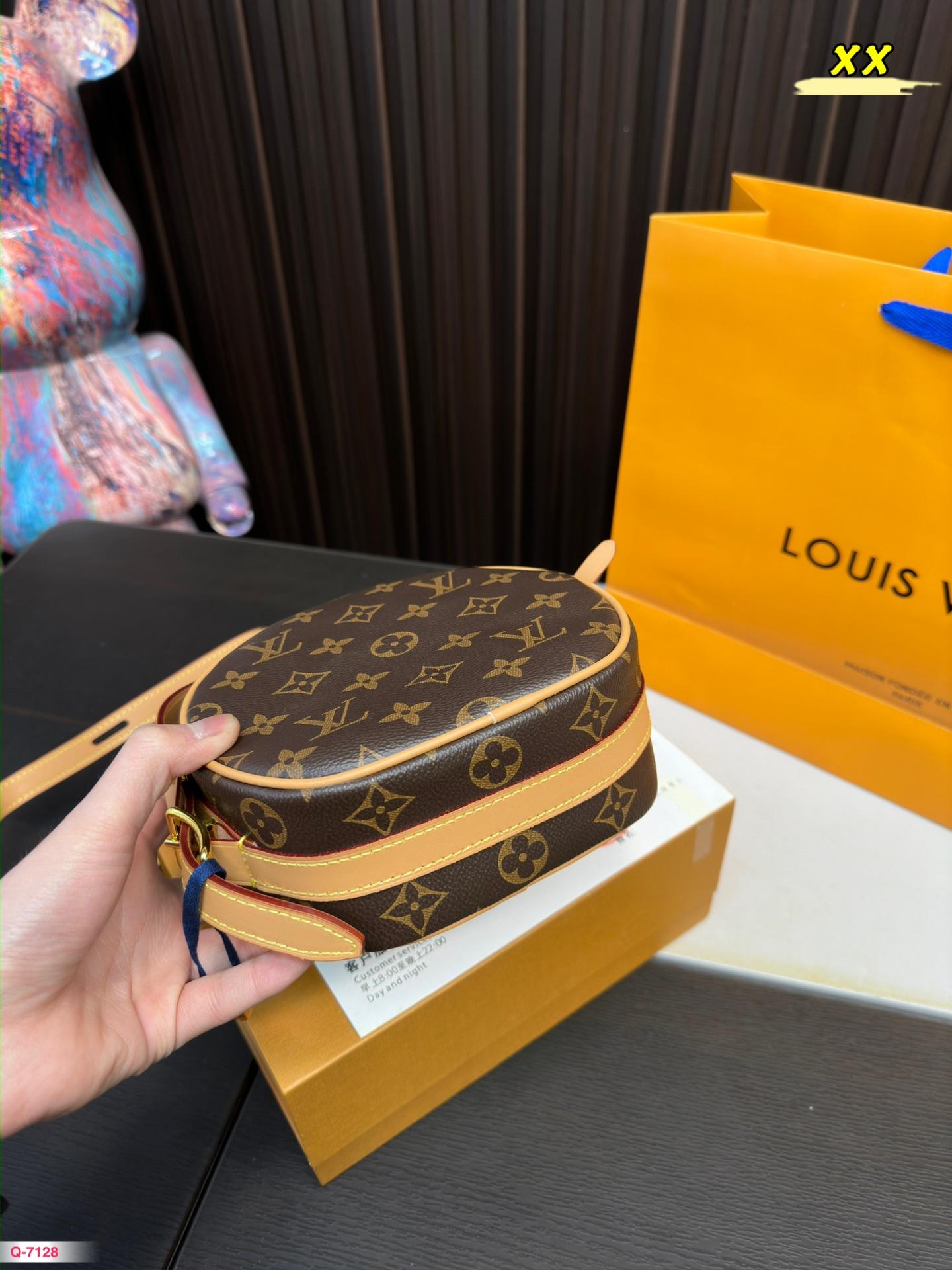 Replica Louis Vuitton Bag 17*16CM