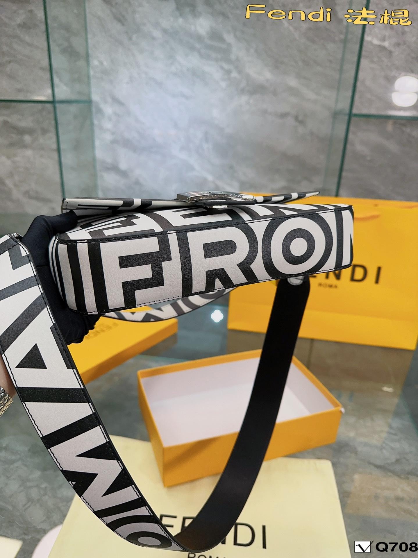 Replica Fendi Bag 26*19CM