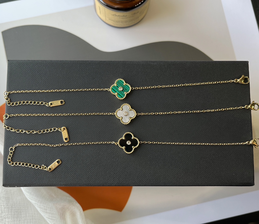 Replica VanCleef Arpels Bracelet