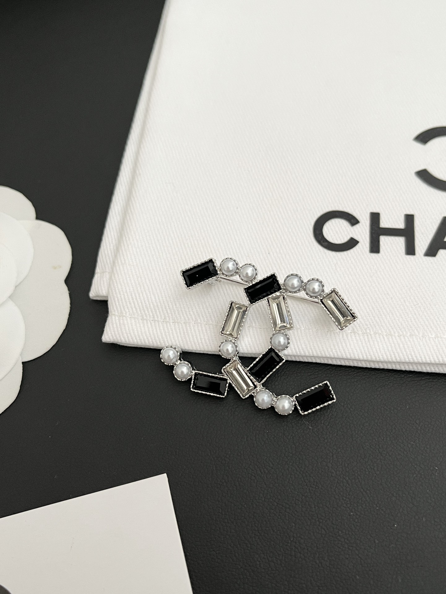 Replica CHANEL Brooch