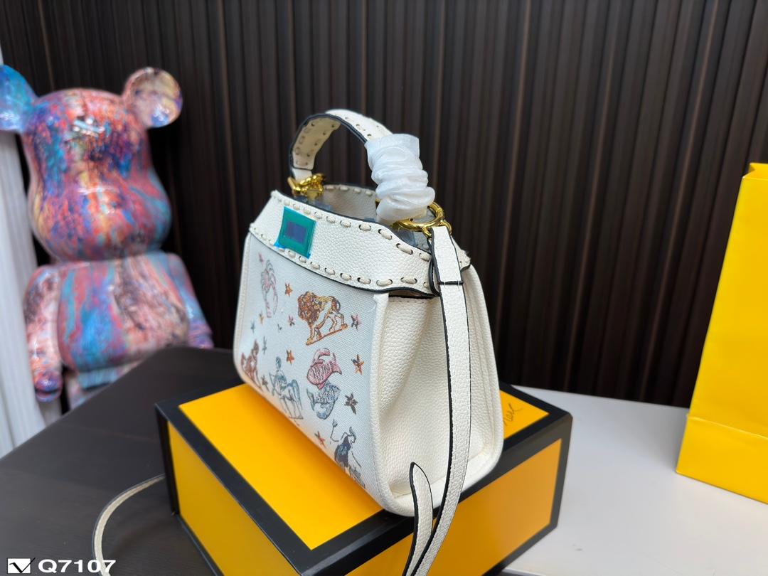 Replica Fendi Bag 23*18CM