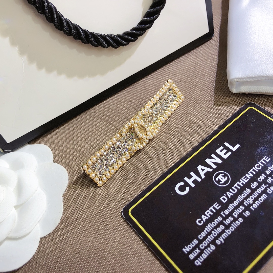 Replica CHANEL Brooch