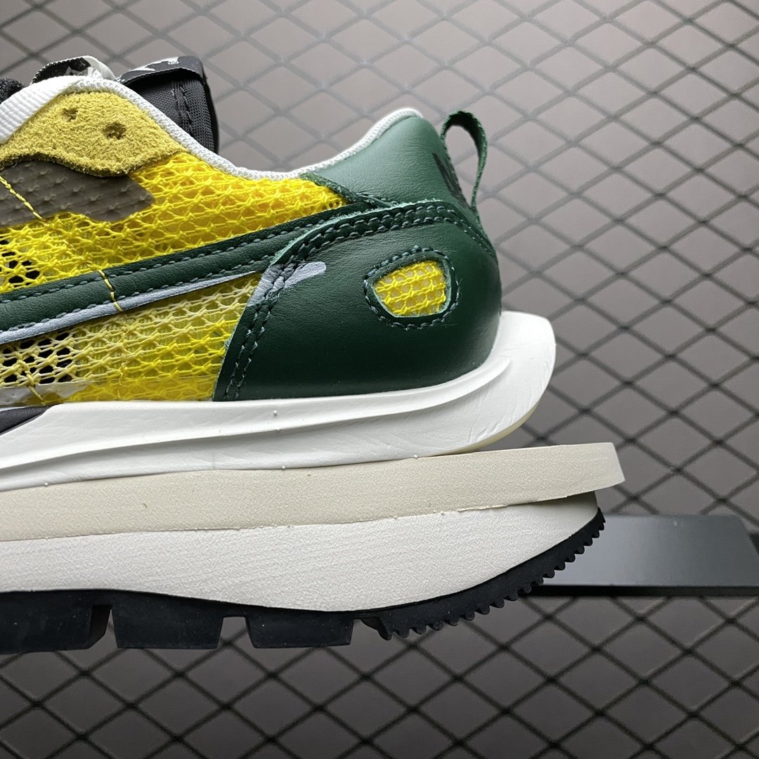 Replica Nike Shoe Sacai X Nike Vaporwaffle 3.0 CV1363-700 36-47.5
