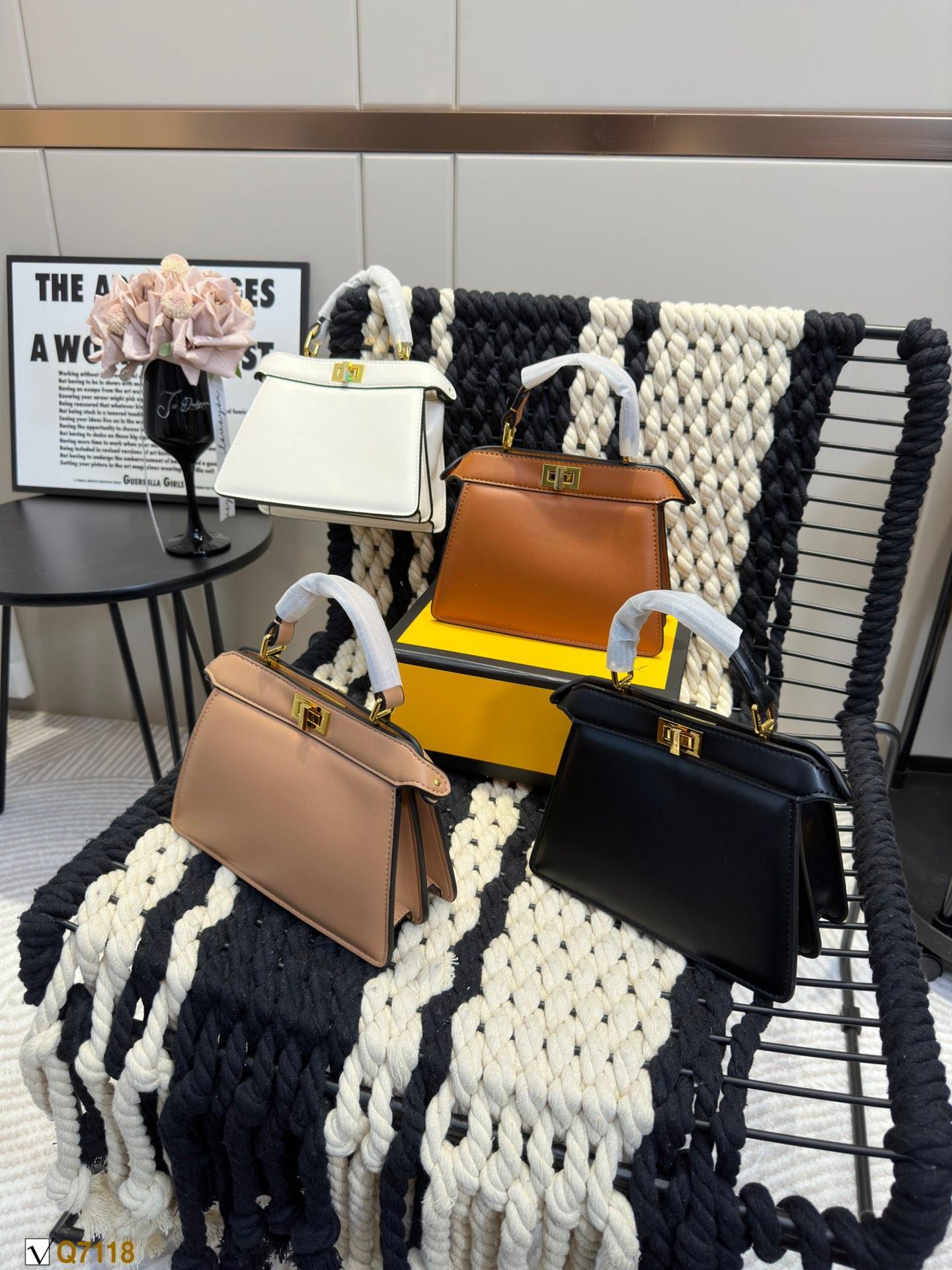 Replica Fendi Bag 20*15CM