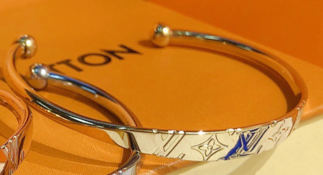Replica LOUIS VUITTON Bangle