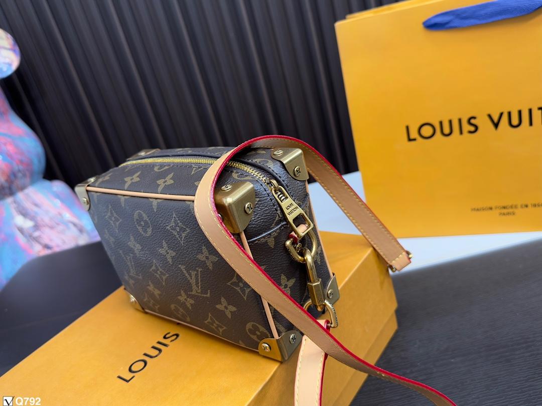 Replica Louis Vuitton Bag 18*12CM