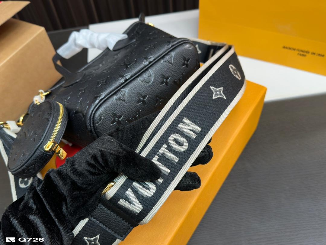 Replica Louis Vuitton Bag 13*19CM