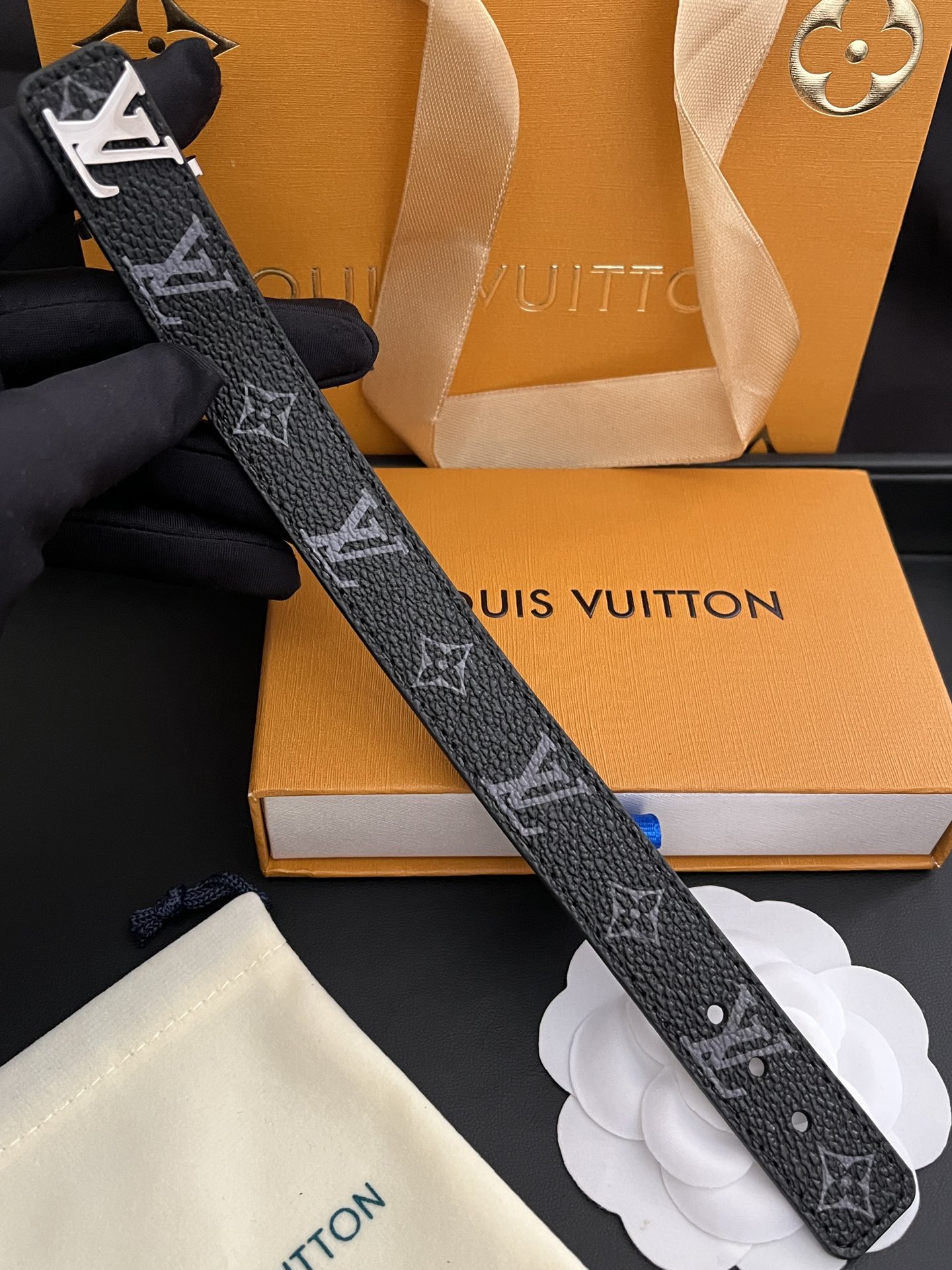 Replica LOUIS VUITTON Bangle